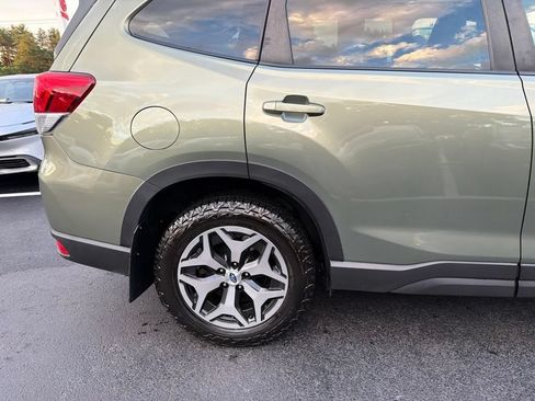 Used 2020 Subaru Forester Premium AWD/4WD image 4