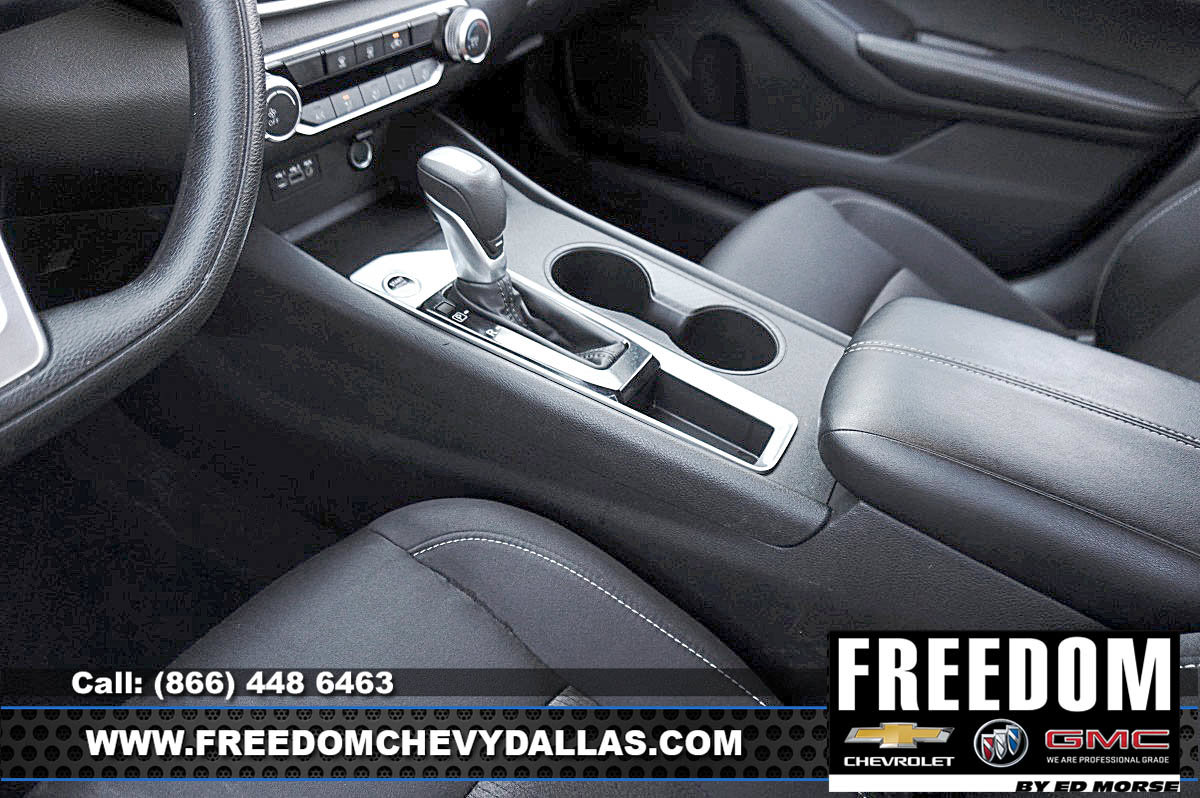 Used 2025 Nissan Altima 2.5 SV FWD image 29