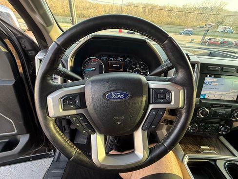 Used 2017 Ford F450 Lariat w/ Chrome Package image 18