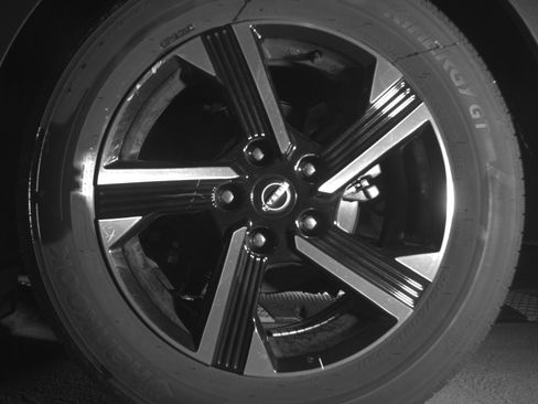 Used 2025 Nissan Sentra SV FWD image 14