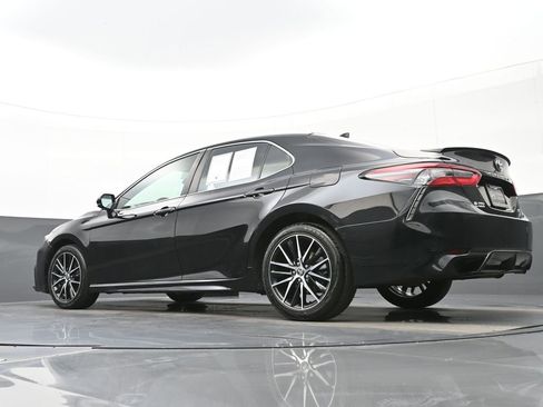 Used 2021 Toyota Camry SE image 41