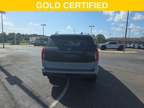 Used 2025 Ford Expedition Active RWD image 4