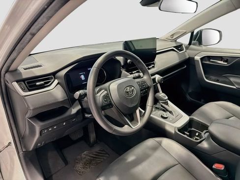 Used 2023 Toyota RAV4 XLE Premium AWD/4WD image 8