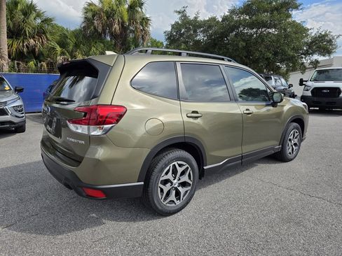Certified 2023 Subaru Forester Premium AWD/4WD image 3