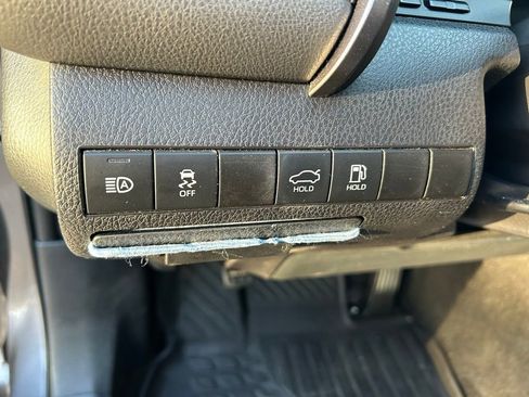 Used 2021 Toyota Camry LE image 18