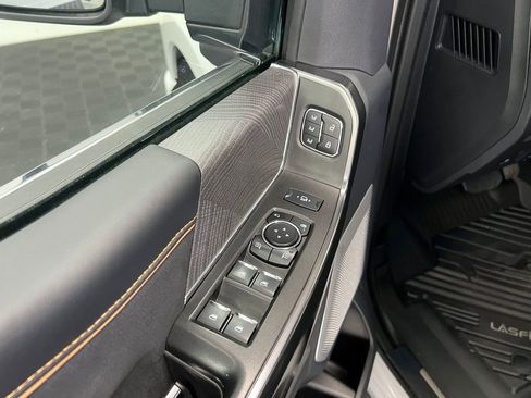 Used 2024 Ford F250 Platinum w/ FX4 Off-Road Package image 10