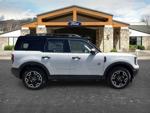 New 2026 Ford Bronco Sport Outer Banks AWD/4WD image 4