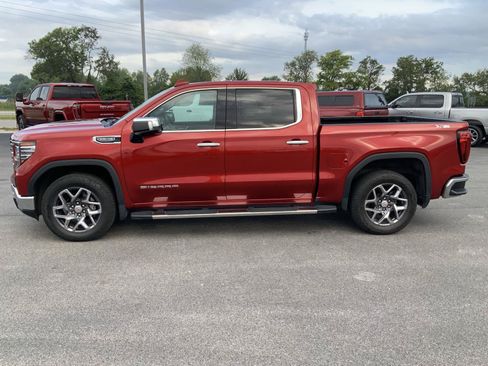 Used 2023 GMC Sierra 1500 SLT w/ SLT Premium Plus Package AWD/4WD image 8