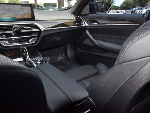 Used 2023 BMW 530i w/ Premium Package RWD image 17
