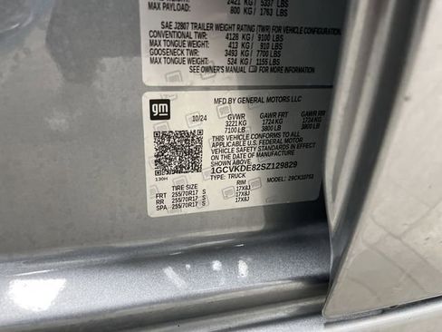 Used 2025 Chevrolet Silverado 1500 LT image 41