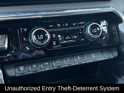 Used 2024 GMC Sierra 2500 Denali w/ Denali Reserve Package image 25