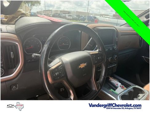 Used 2020 Chevrolet Silverado 1500 High Country w/ Technology Package AWD/4WD image 11