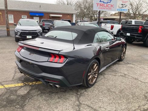 Used 2024 Ford Mustang GT Premium image 6