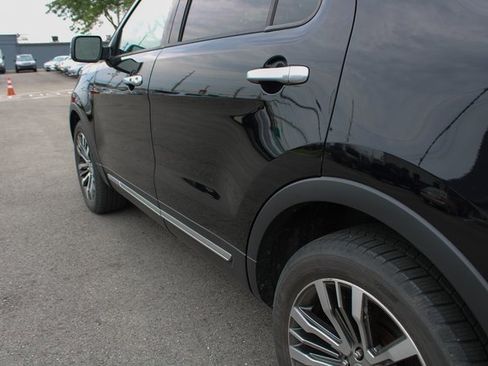 Used 2017 Ford Explorer Platinum image 55