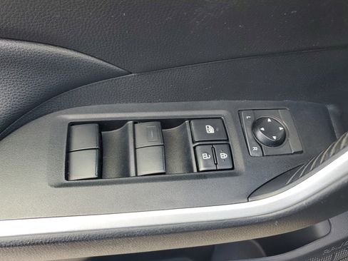 Used 2020 Toyota RAV4 LE image 26