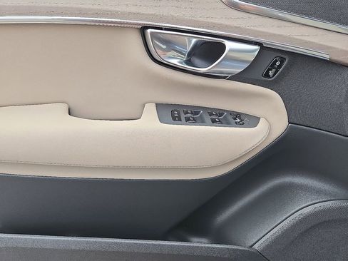 New 2026 Volvo XC90 B5 Plus image 21