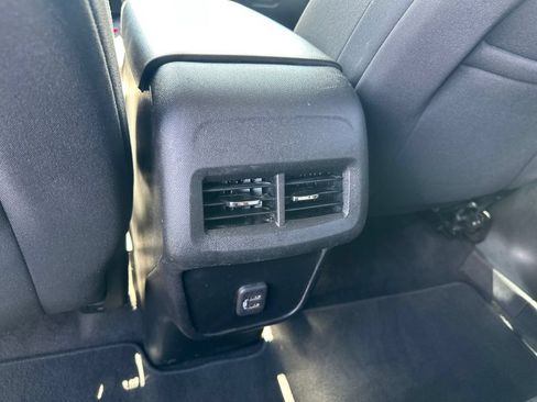 Used 2020 Chevrolet Equinox LS w/ LS Convenience Package FWD image 35