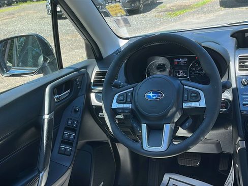 Used 2017 Subaru Forester 2.5i Touring AWD/4WD image 23