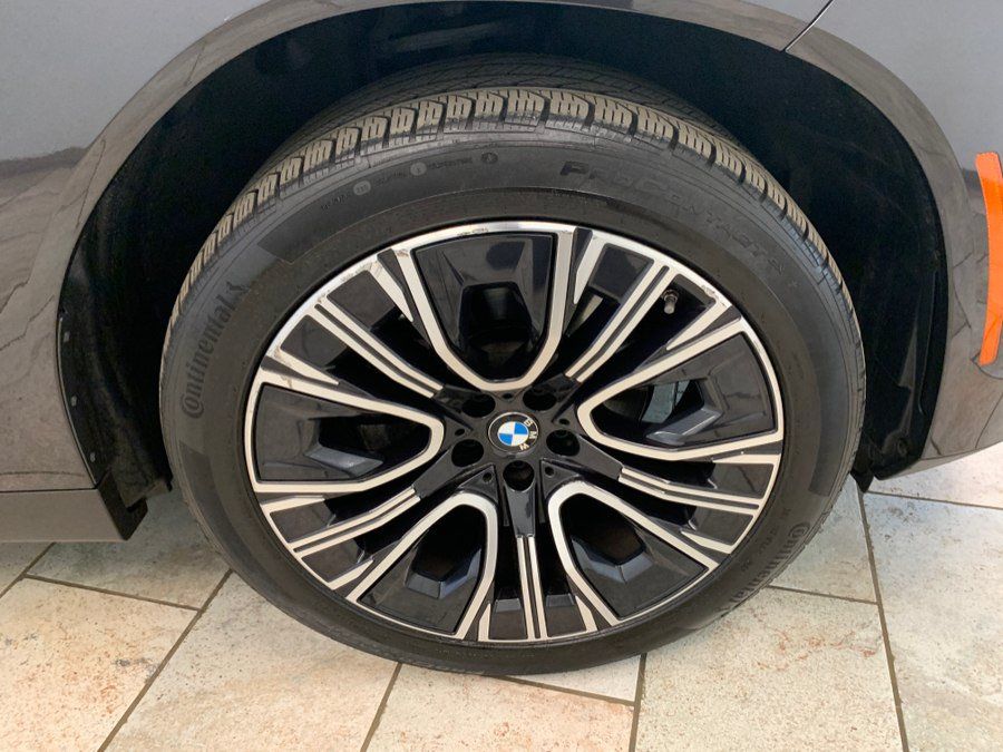 Used 2025 BMW X3 xDrive30i w/ Premium Package AWD/4WD image 9