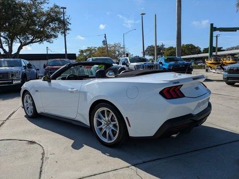 Used 2024 Ford Mustang GT Premium image 7