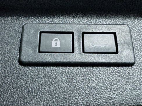 Used 2021 Subaru Forester Limited w/ Popular Package #3 image 34