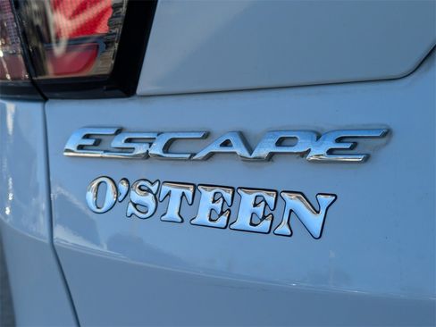 Used 2018 Ford Escape SE image 14