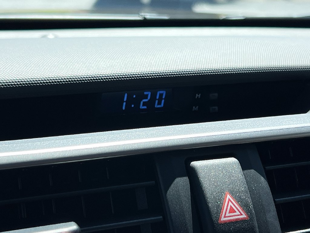 Used 2015 Toyota 4Runner Limited AWD/4WD image 33