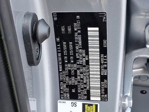 Used 2023 Toyota Corolla Cross XLE image 26