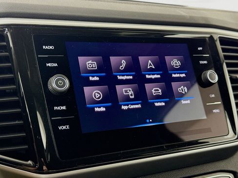 Used 2023 Volkswagen Atlas SE AWD/4WD image 16