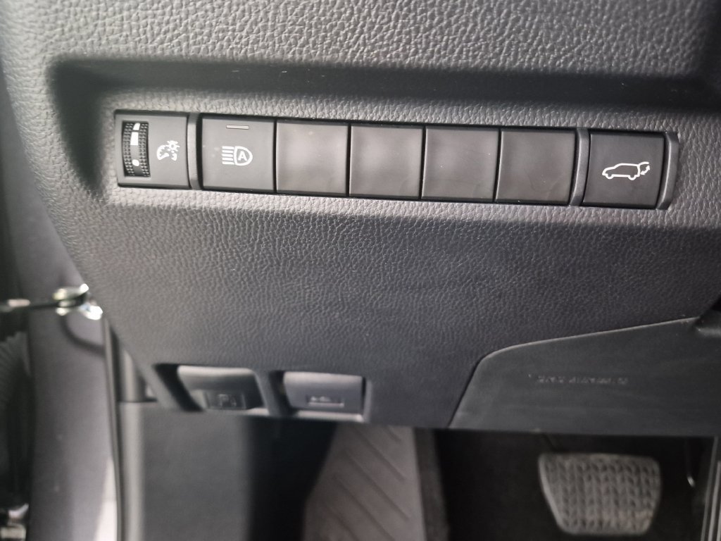 Used 2024 Toyota RAV4 XLE w/ Convenience Package FWD image 12