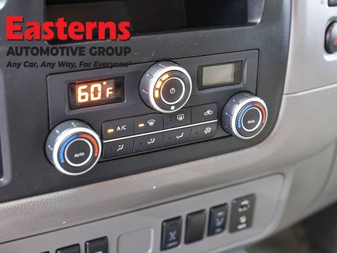 Used 2019 Nissan NV 3500 SL RWD image 18