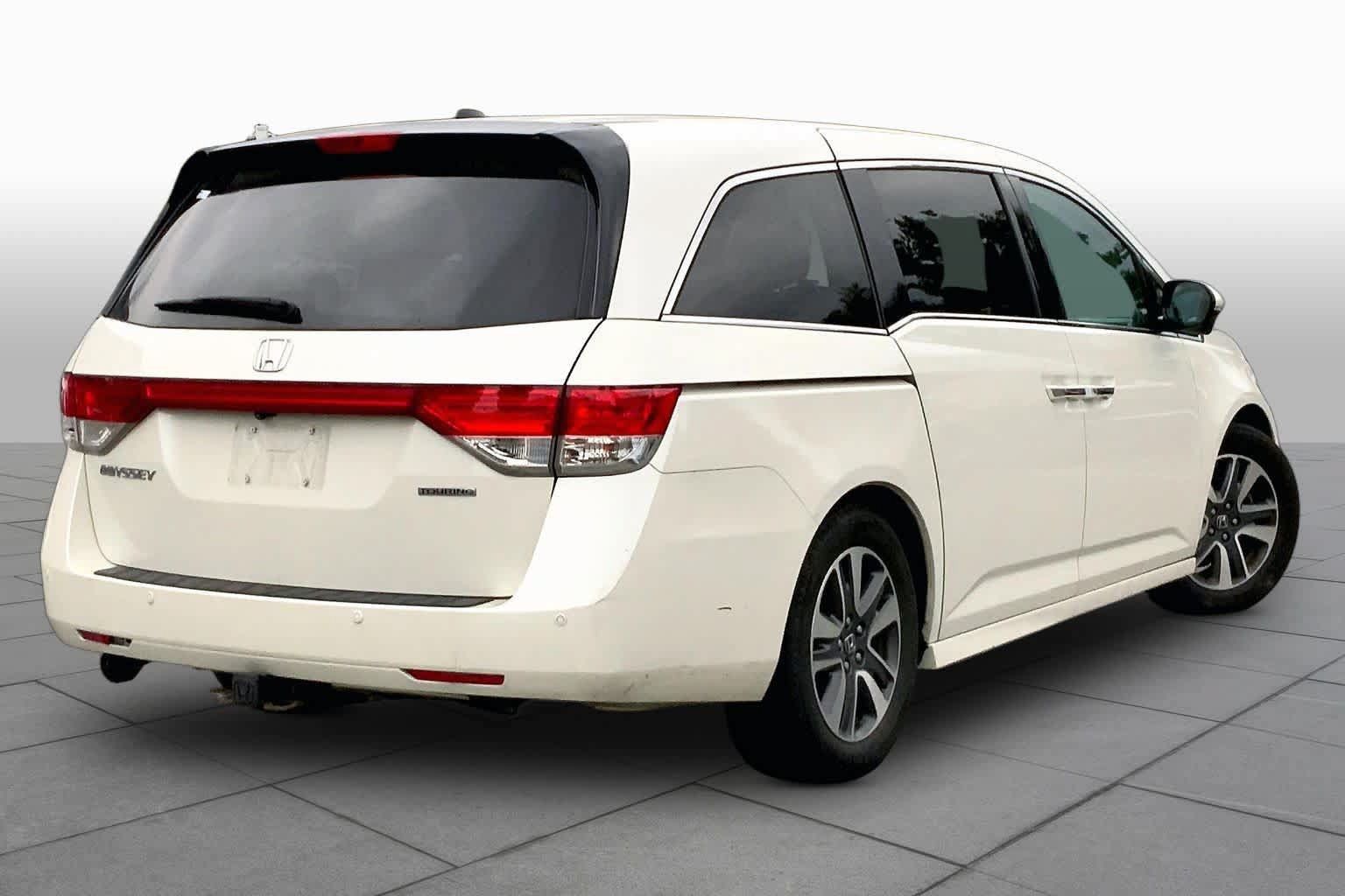 Used 2016 Honda Odyssey Touring image 13
