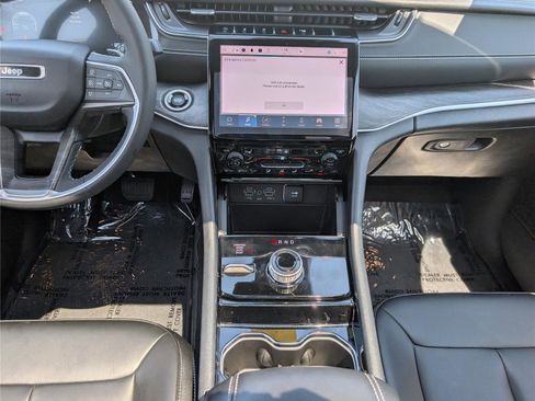 Used 2023 Jeep Grand Cherokee L Limited AWD/4WD image 20