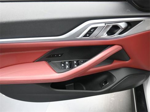 Used 2023 BMW i4 eDrive40 w/ M Sport Package image 14