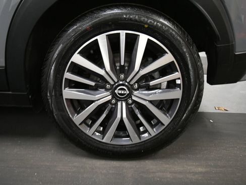 Used 2022 Nissan Kicks SV image 31