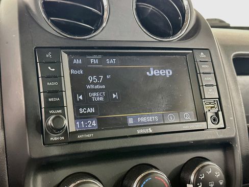 Used 2016 Jeep Patriot Sport w/ Power Value Group FWD image 19
