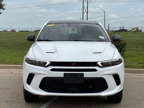 Used 2023 Dodge Hornet GT Plus w/ GT Blacktop Package AWD/4WD image 3