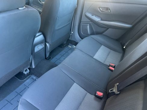 Used 2024 Nissan Sentra SV FWD image 4
