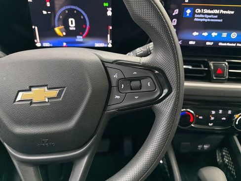 Used 2025 Chevrolet TrailBlazer LT FWD image 24