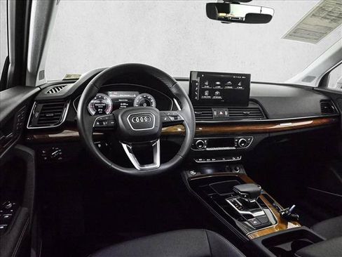 Certified 2023 Audi Q5 2.0T Premium Plus w/ Premium Plus Package AWD/4WD image 19