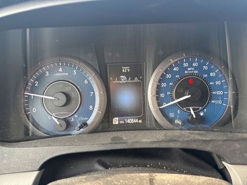 Used 2015 Toyota Sienna XLE Premium FWD image 18