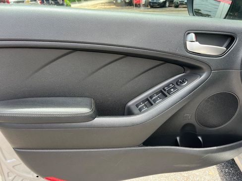 Used 2017 Kia Forte LX w/ LX Popular Package FWD image 22