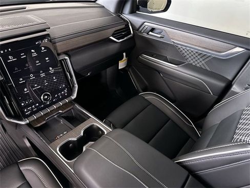 New 2025 GMC Acadia Denali w/ Super Cruise Package image 35