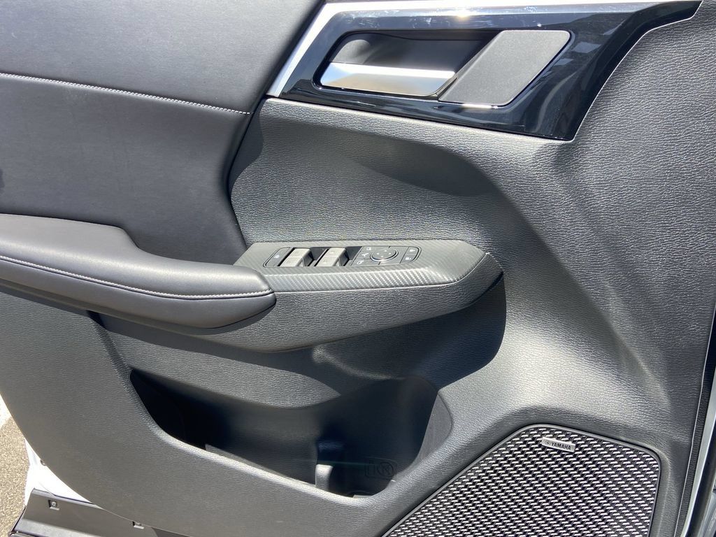 New 2026 Mitsubishi Outlander AWD image 19