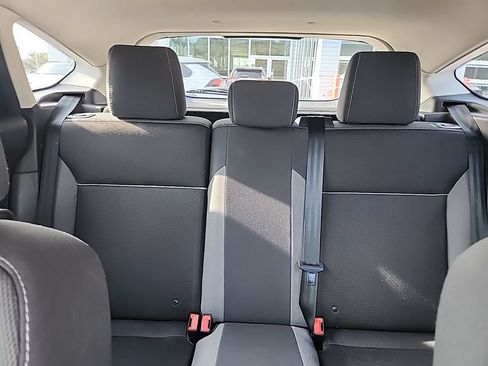 Used 2014 Ford Focus SE FWD image 4