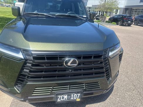 Used 2024 Lexus GX 550 w/ Accessory Package (2T) AWD/4WD image 4