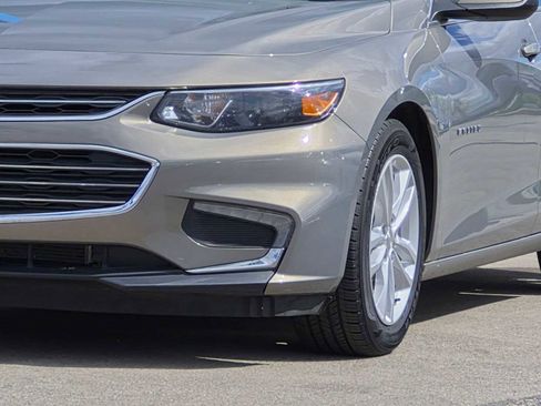 Used 2018 Chevrolet Malibu LT FWD image 8