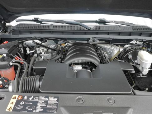 Used 2017 Chevrolet Silverado 1500 LT w/ LPO, Black Pack AWD/4WD image 28