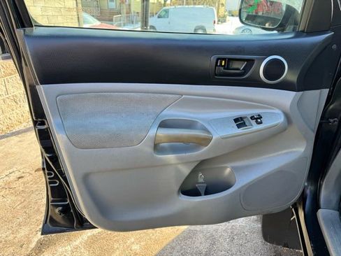 Used 2010 Toyota Tacoma 4x4 Access Cab V6 image 10