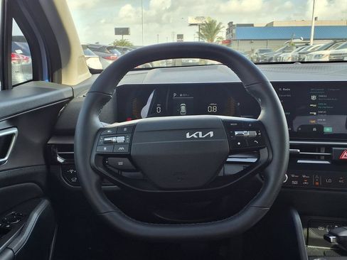 Certified 2026 Kia Sportage EX FWD image 13